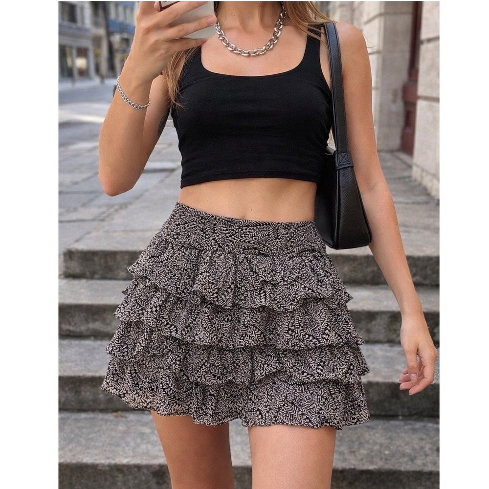 GUESS by Marciano Tiered Ruffle Mini Skirt Womens Sz2 Black Tan Paisley Y2K Boho